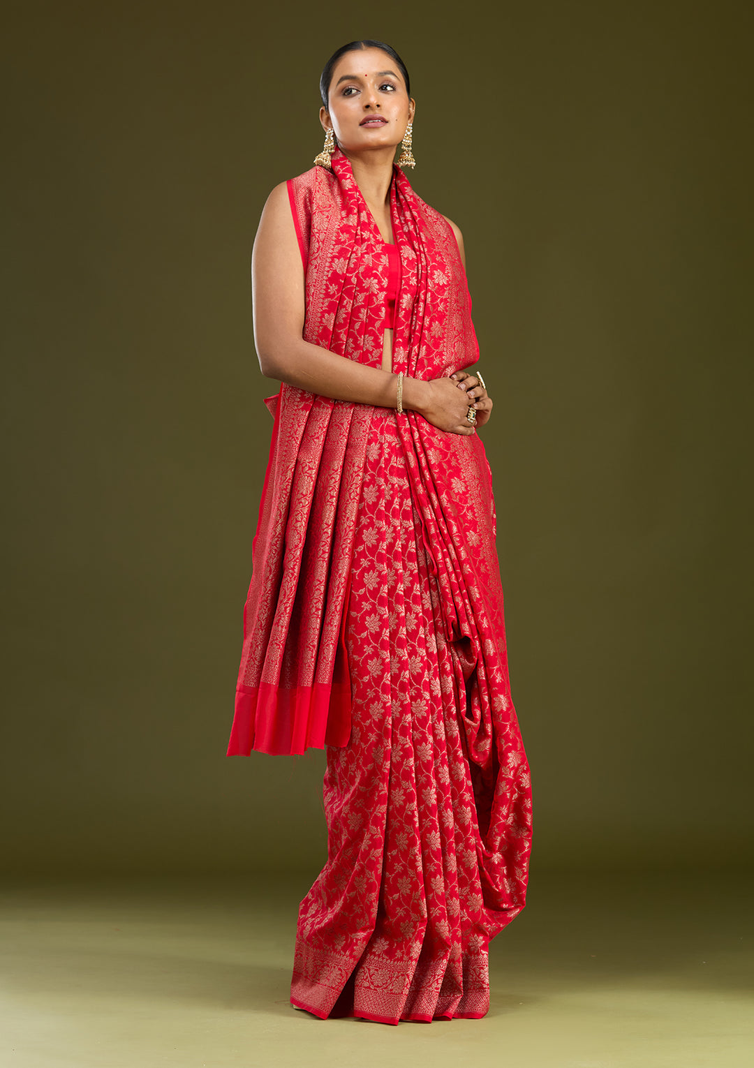 Red Georgette Jaal Gold Zariwork Saree With Matching Blouse Piece