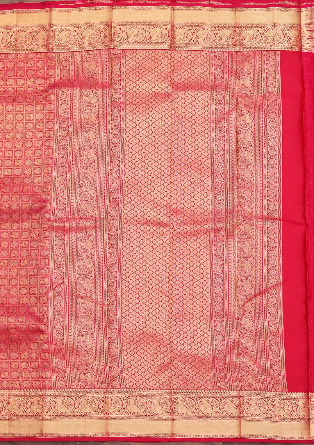 Red Silk Jaal Gold Zariwork Saree With Matching Blouse Piece