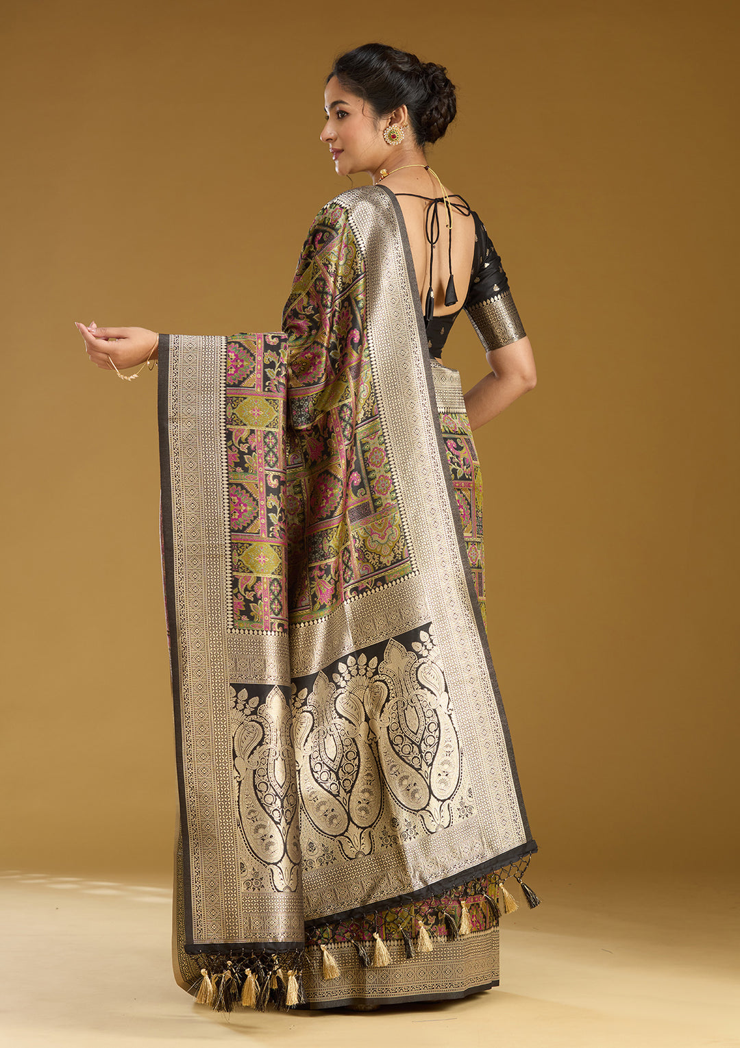 Black Silk Jaal Printed Saree With Matching Blouse Piece
