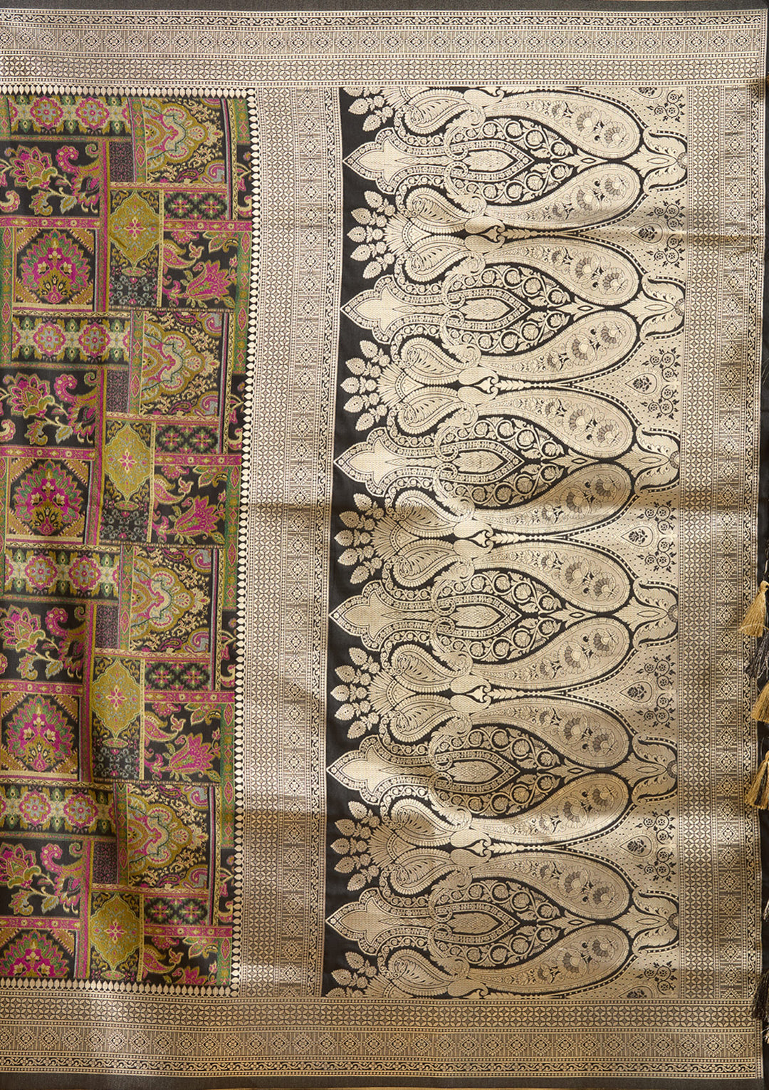 Black Silk Jaal Printed Saree With Matching Blouse Piece