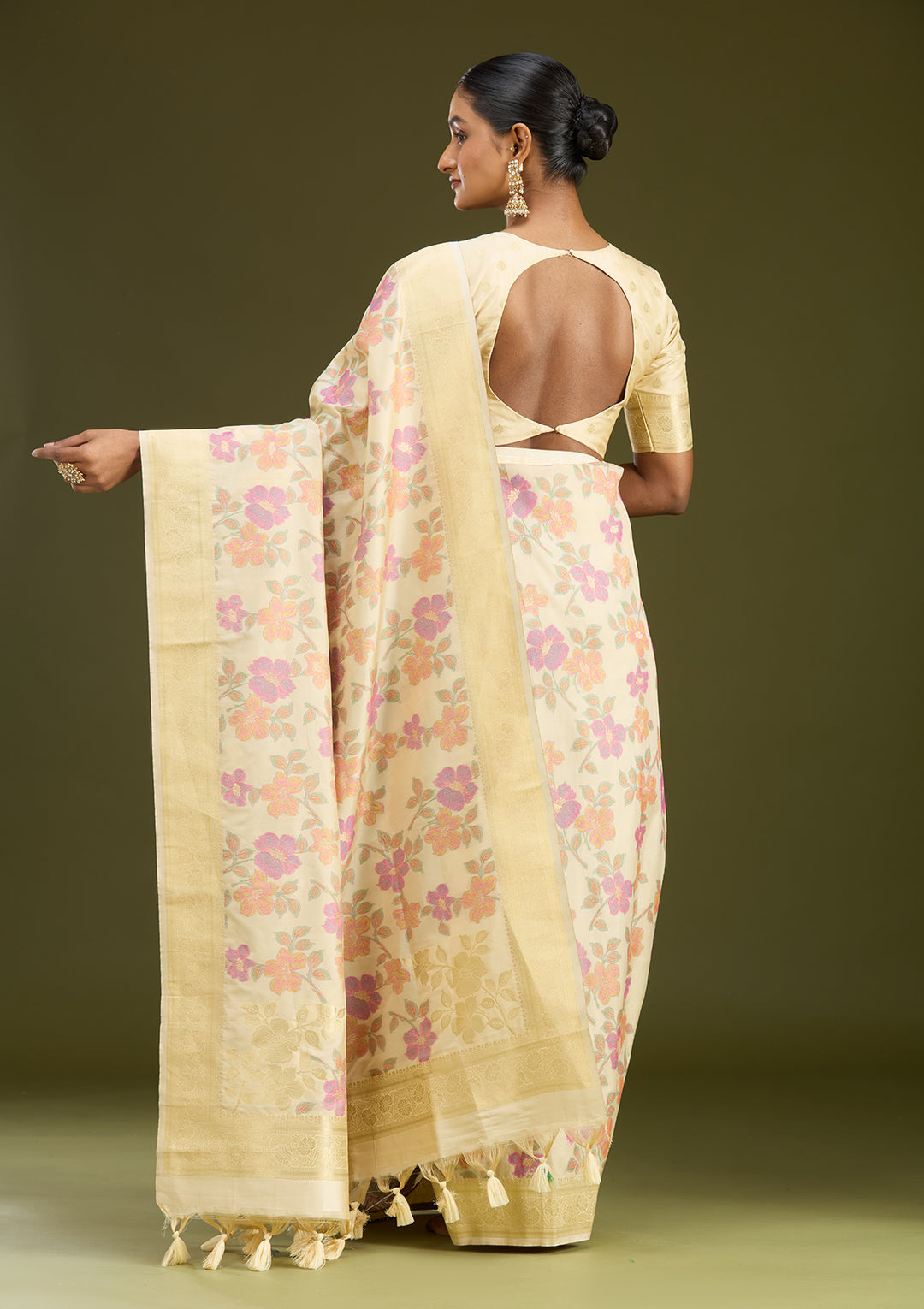 Cream Silk Jaal Printed Saree With Matching Blouse Piece