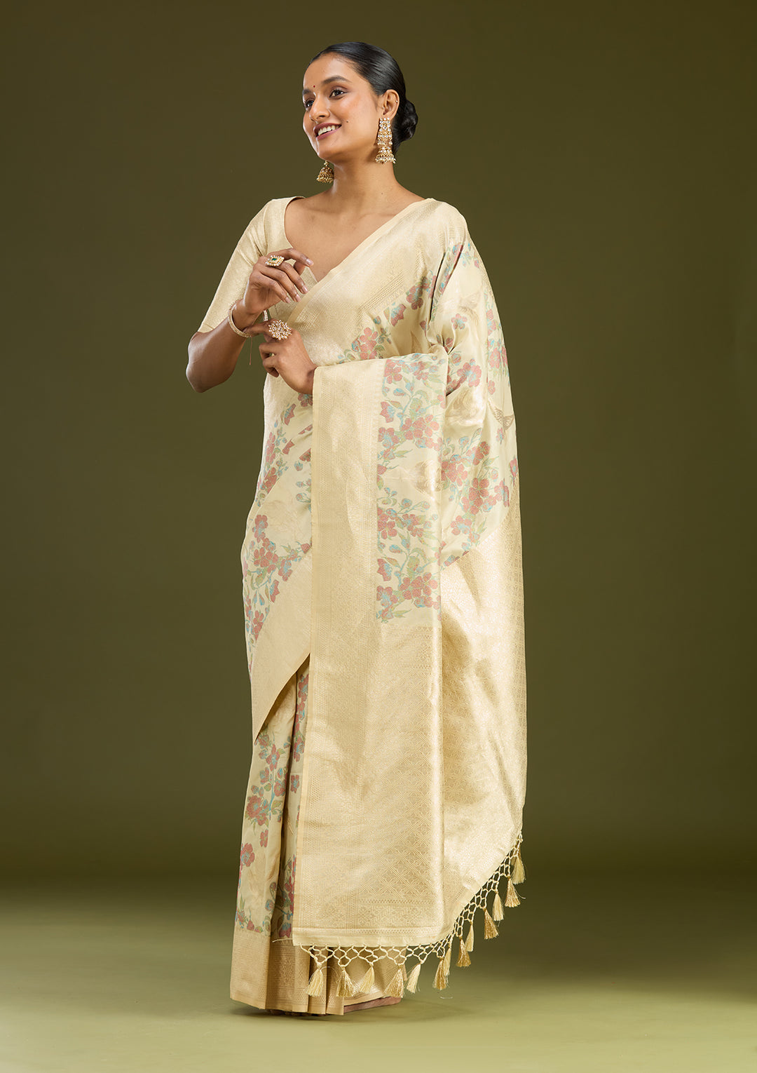 Cream Silk Jaal Printed Saree With Matching Blouse Piece