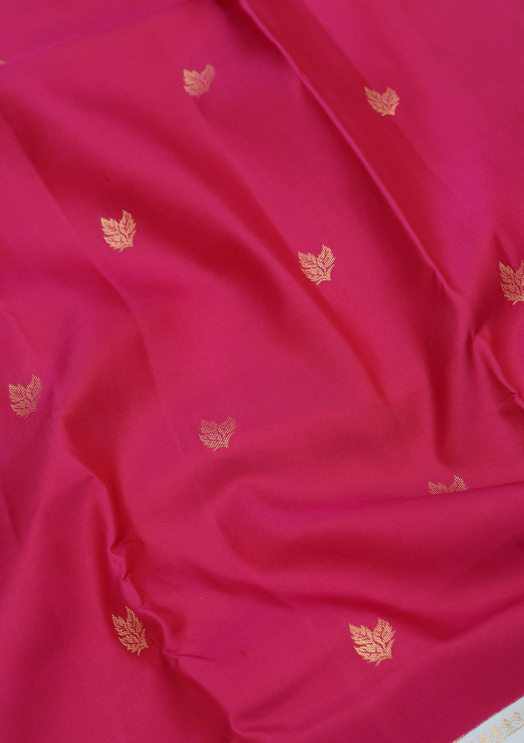 Magenta Pink Pure Silk Buti Zariwork Saree With Matching Blouse Piece