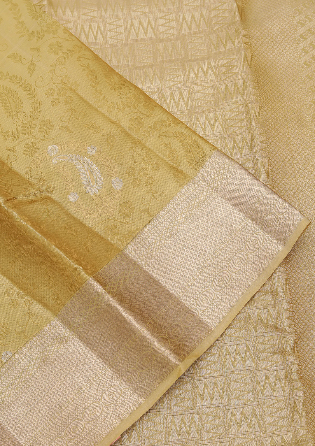Gold Pure Silk Jaal Zariwork Saree With Matching Blouse Piece