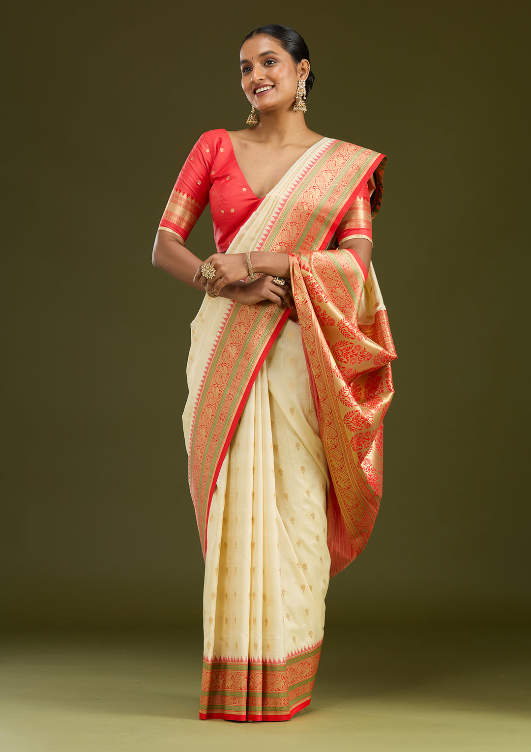 Off White Silk Buti Gold Zariwork Saree With Matching Blouse Piece