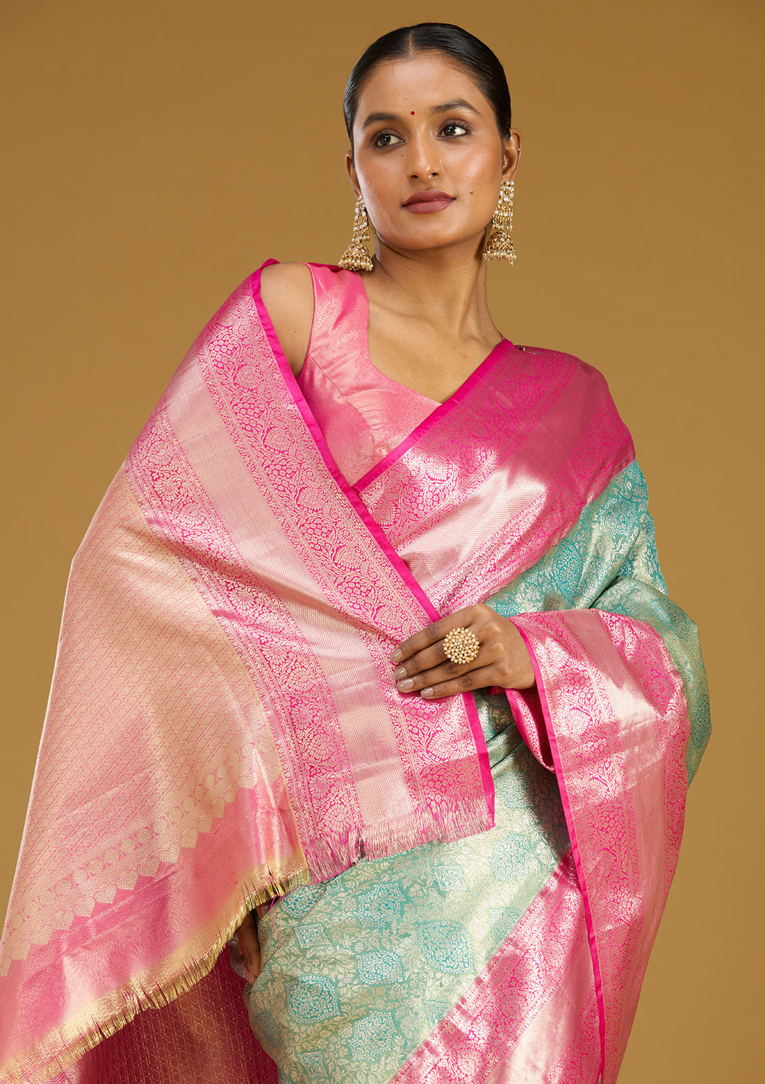 Mehendi Silk Jaal Gold Zariwork Saree With Matching Blouse Piece