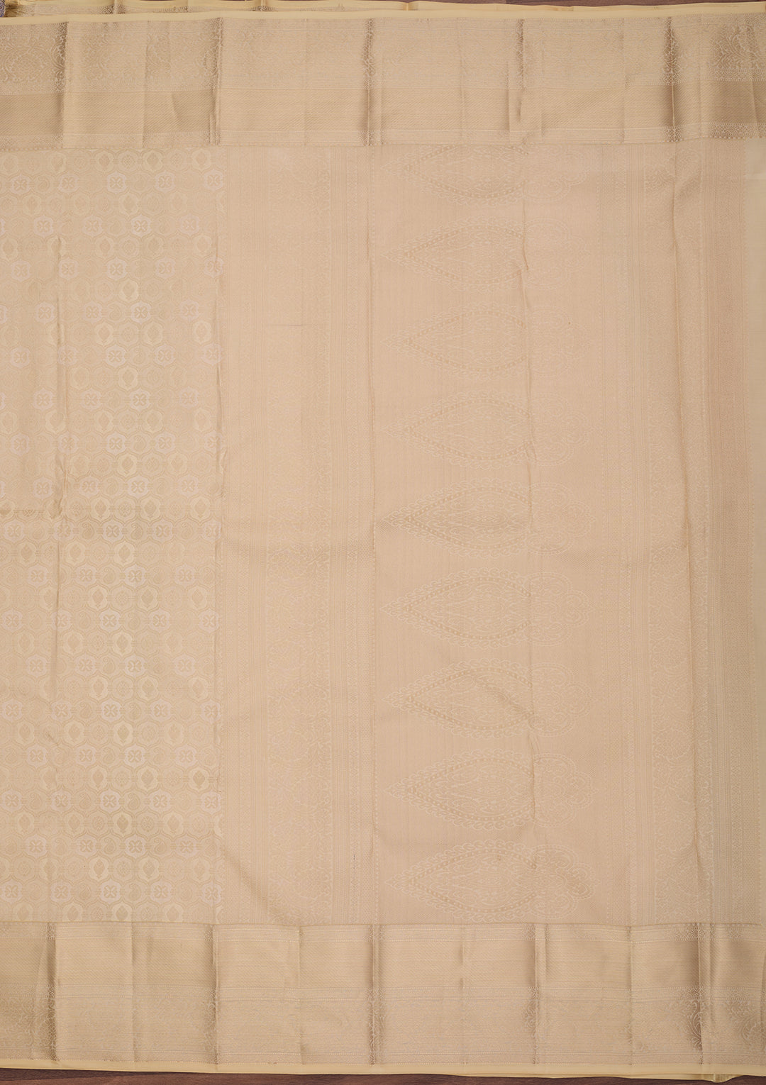 Cream Silk Jaal Silver Zariwork Saree With Matching Blouse Piece