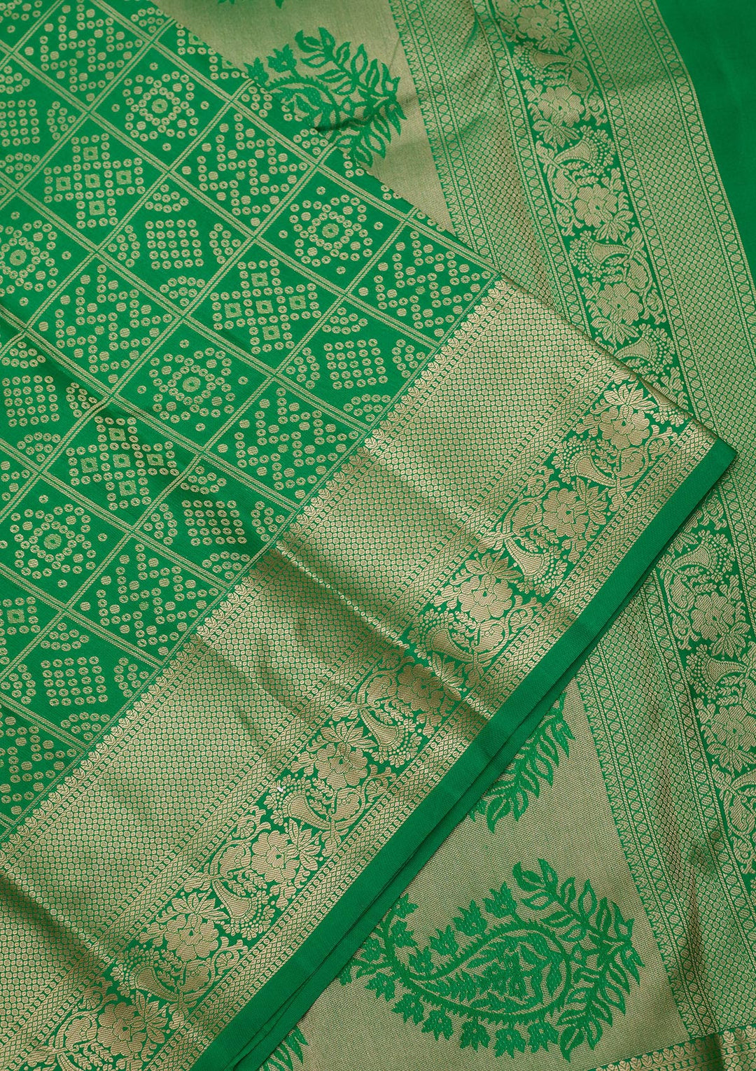 Green Silk Jaal Gold Zariwork Saree With Matching Blouse Piece