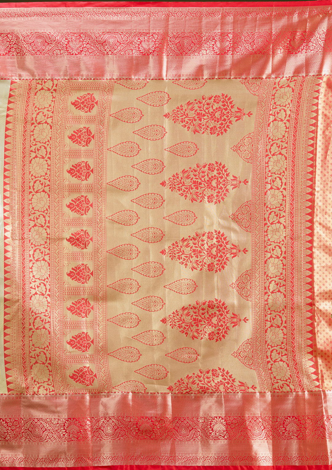 Silver Silk Jaal Gold Zariwork Saree With Matching Blouse Piece