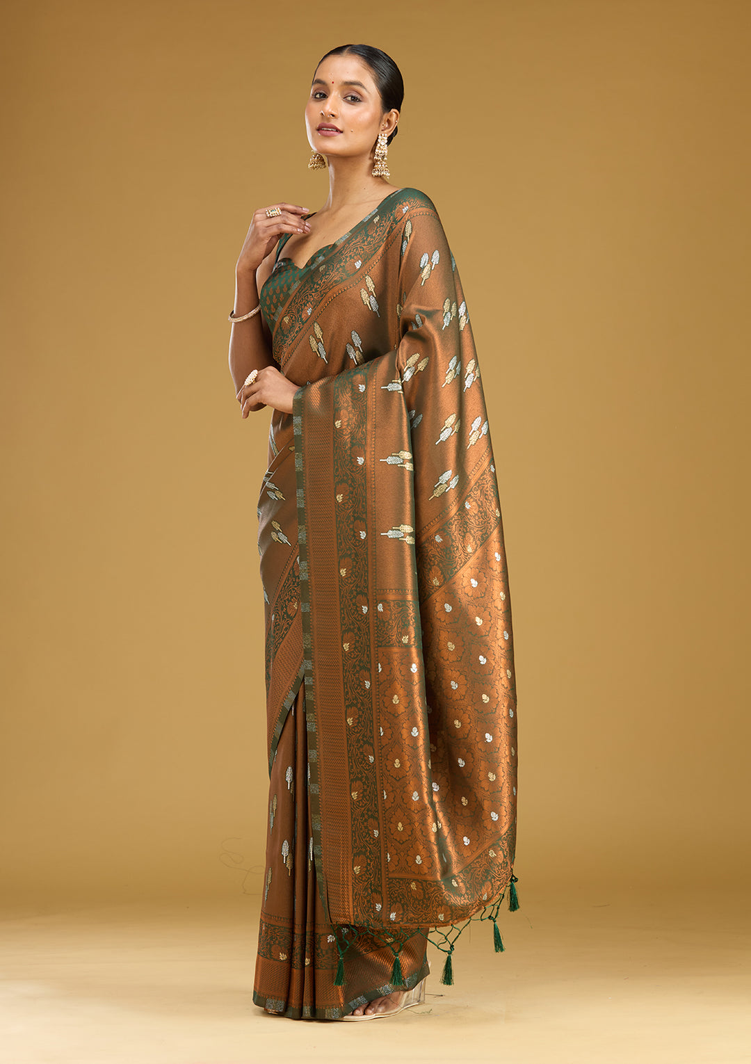 Mehendi Silk Buti Gold Zariwork Saree With Matching Blouse Piece