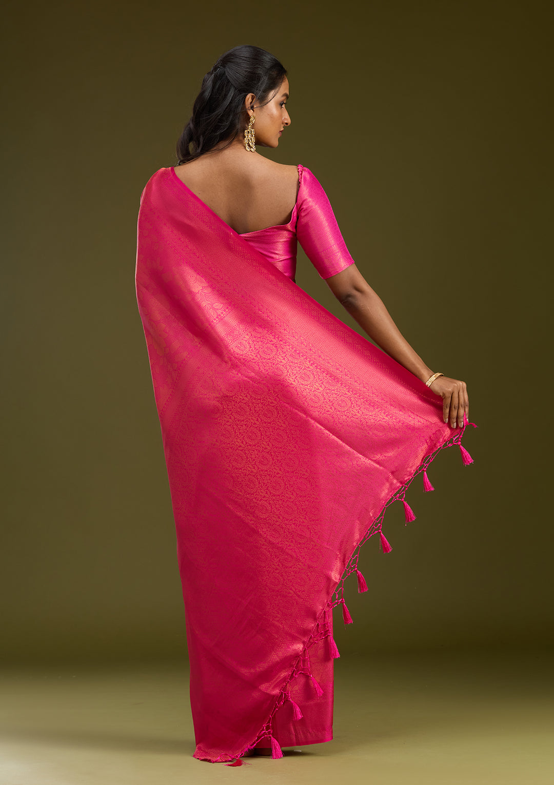 Magenta Pink Silk Jaal Gold Zariwork Saree With Matching Blouse Piece