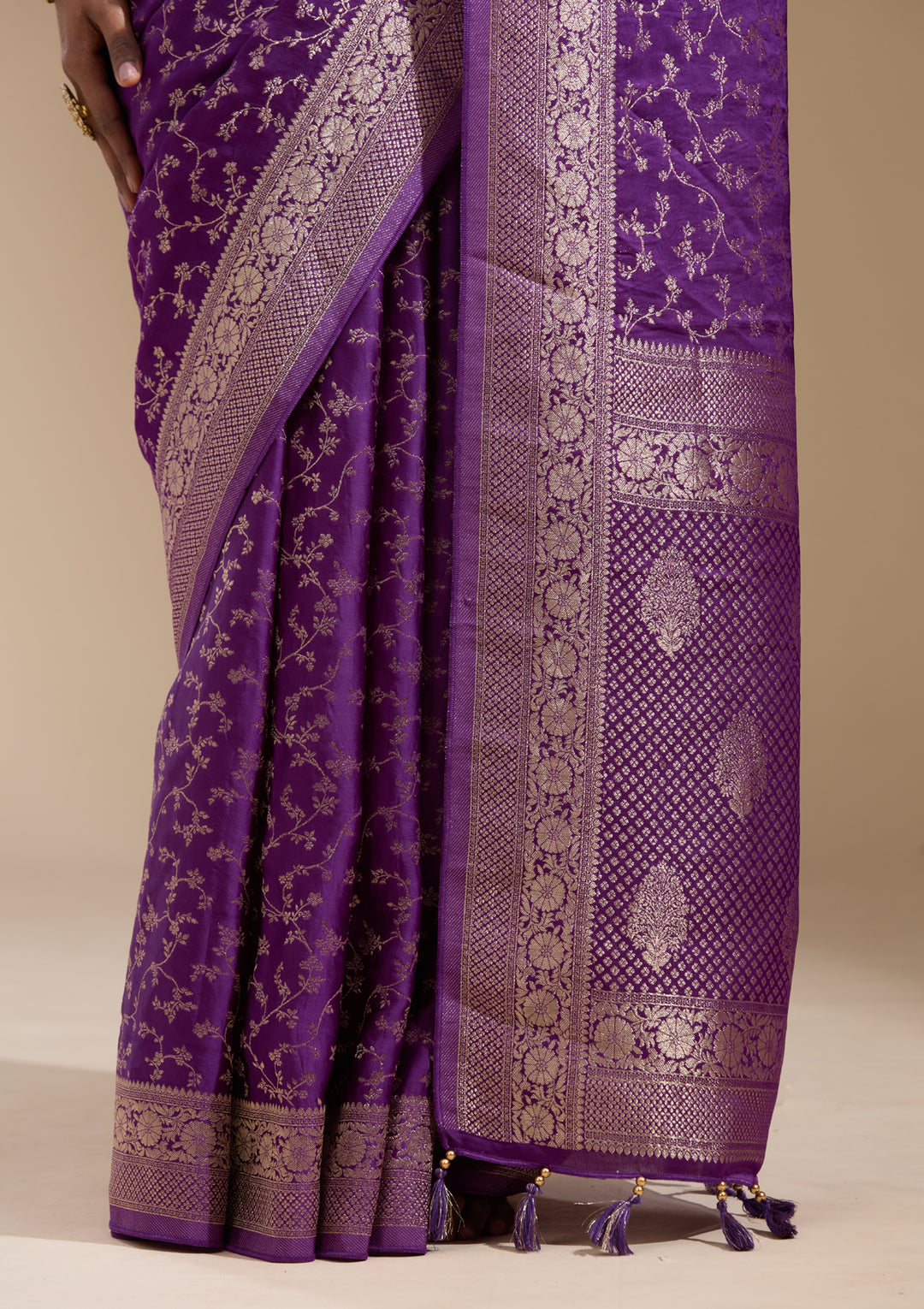 Purple Georgette Jaal Gold Zariwork Saree With Matching Blouse Piece