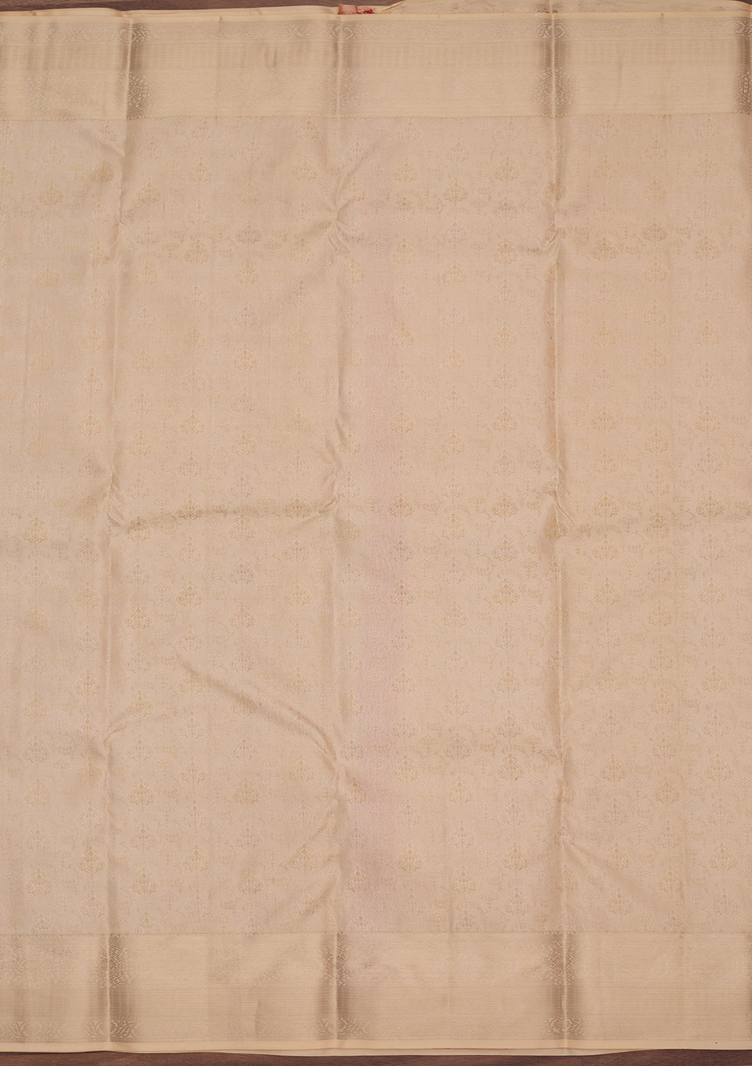 Cream Silk Jaal Gold Zariwork Saree With Matching Blouse Piece