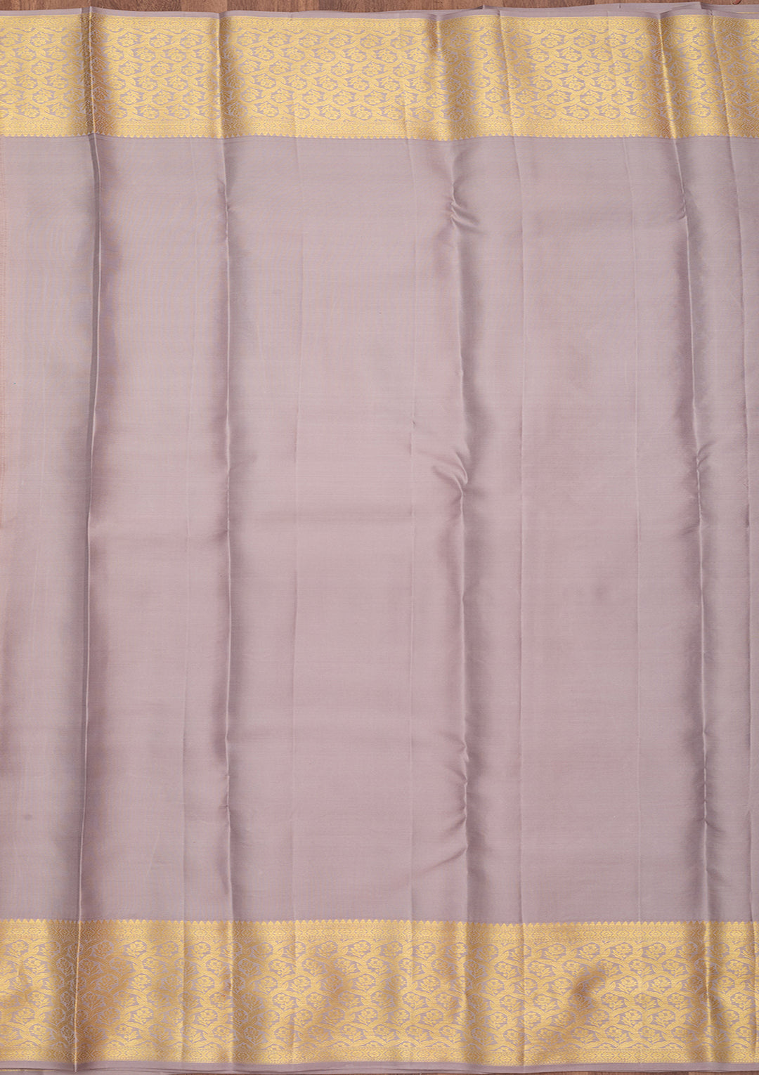 Light Grey Pure Silk Jaal Saree With Matching Blouse Piece