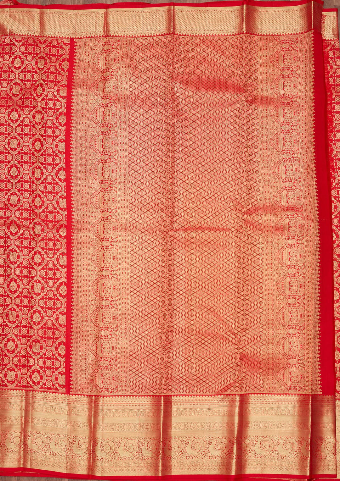 Red Silk Jaal Gold Zariwork Saree With Matching Blouse Piece