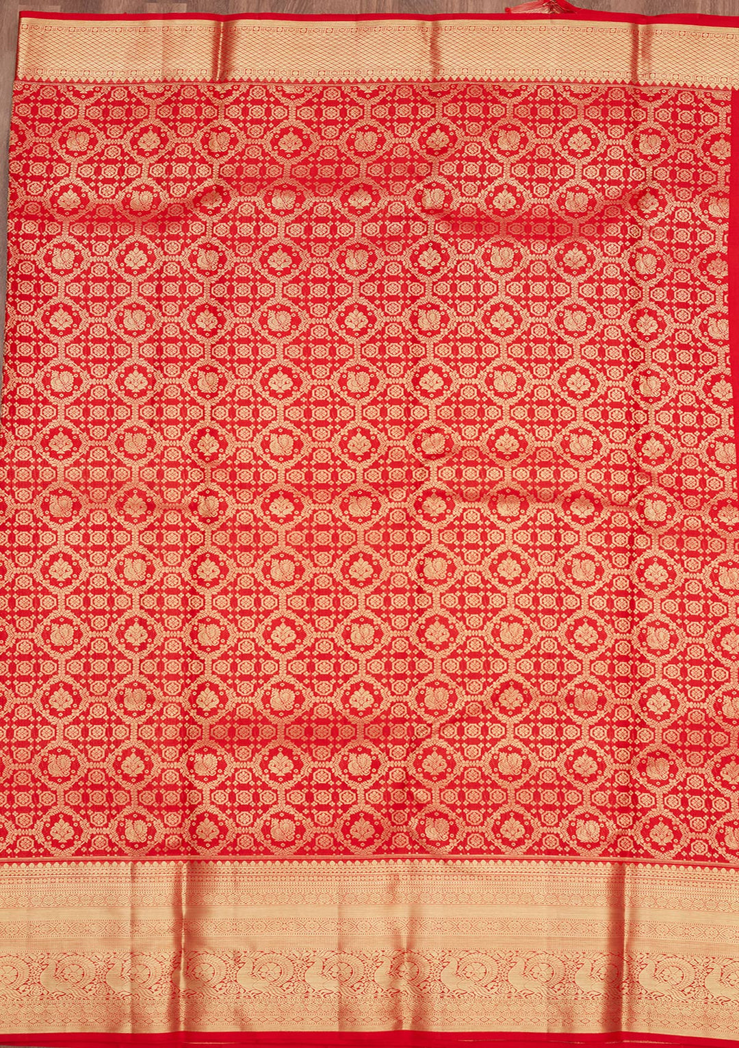 Red Silk Jaal Gold Zariwork Saree With Matching Blouse Piece