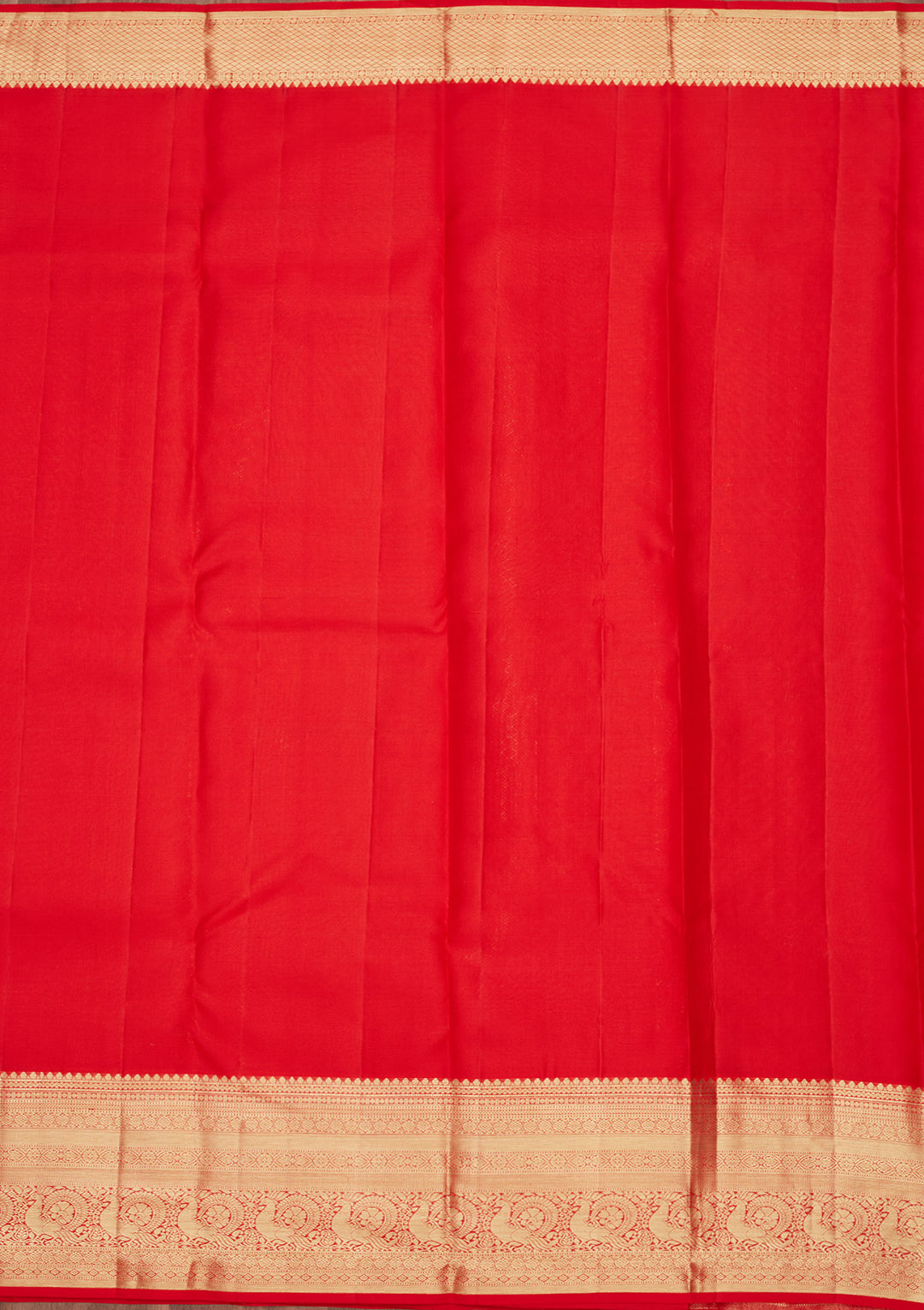 Red Silk Jaal Gold Zariwork Saree With Matching Blouse Piece