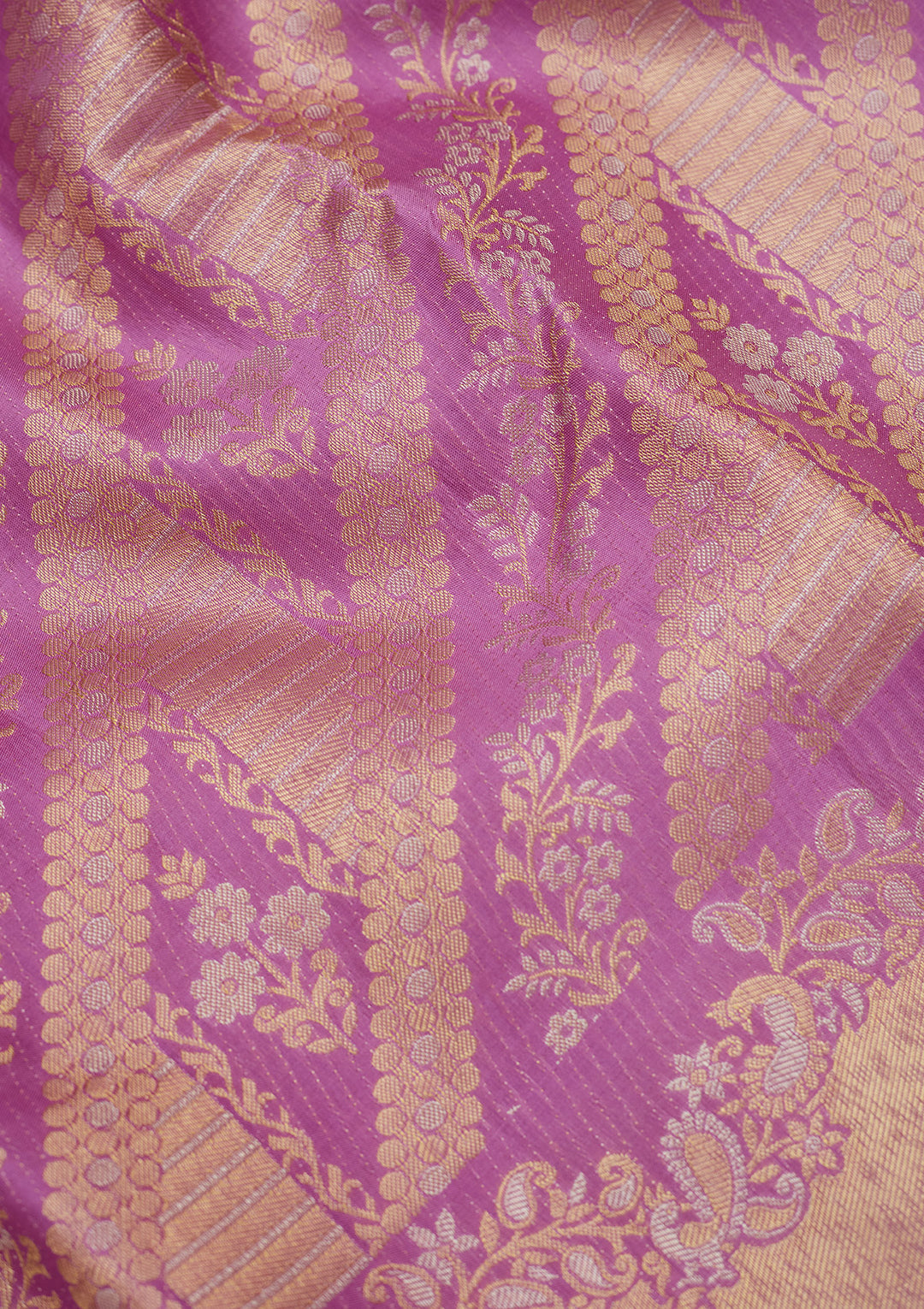 Lavender Silk Jaal Gold Zariwork Saree With Matching Blouse Piece