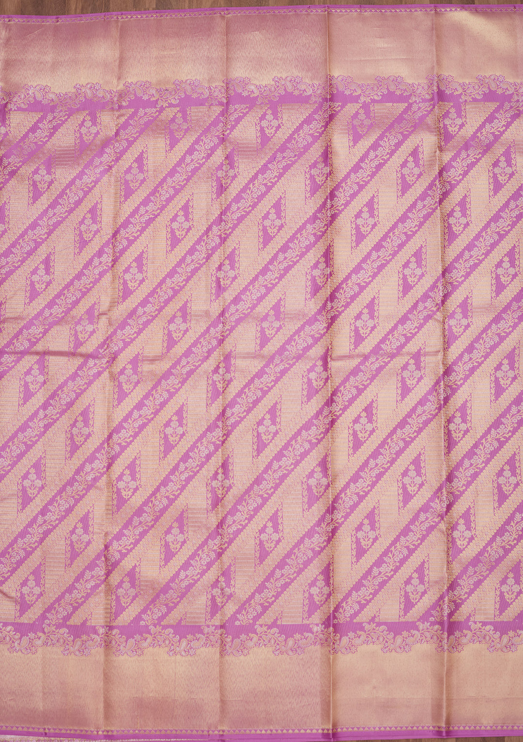Lavender Silk Jaal Gold Zariwork Saree With Matching Blouse Piece