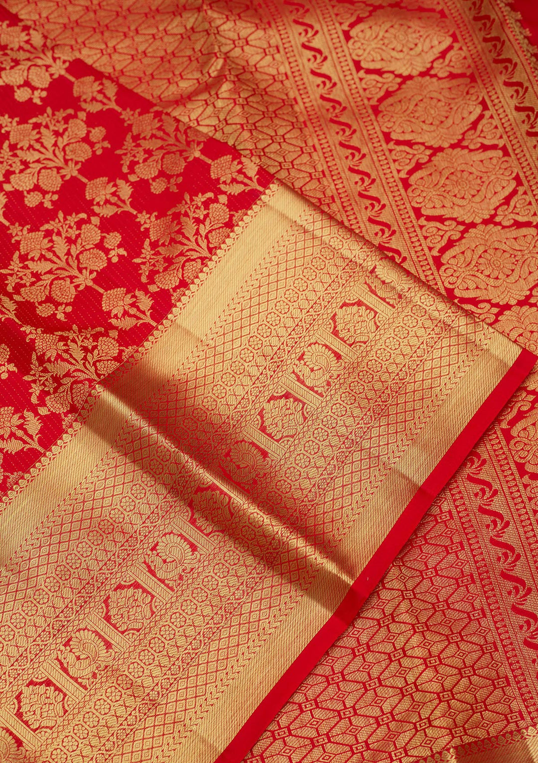 Red Silk Jaal Gold Zariwork Saree With Matching Blouse Piece