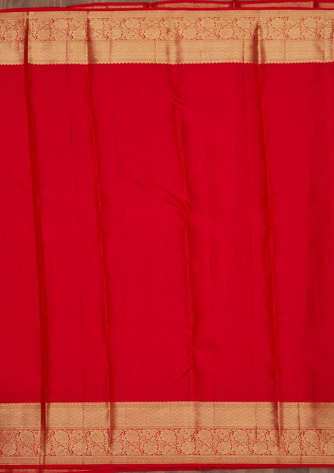 Red Silk Jaal Gold Zariwork Saree With Matching Blouse Piece
