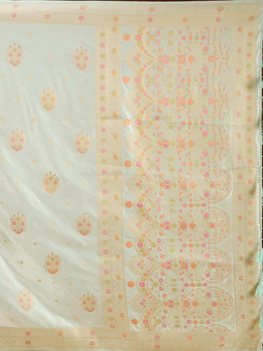 Sea Green Silk Buti Saree With Matching Blouse Piece
