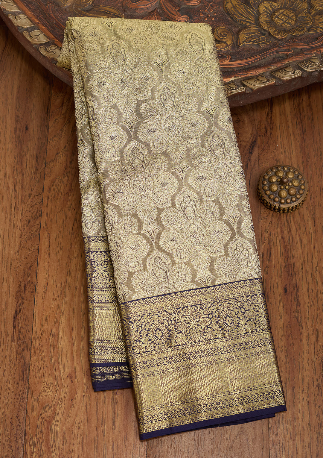 Grey Silk Jaal Saree With Matching Blouse Piece