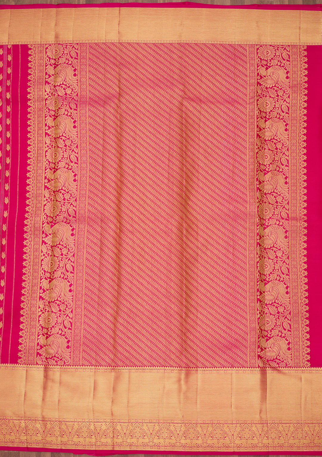 Rani Pink Silk Buti Saree With Matching Blouse Piece