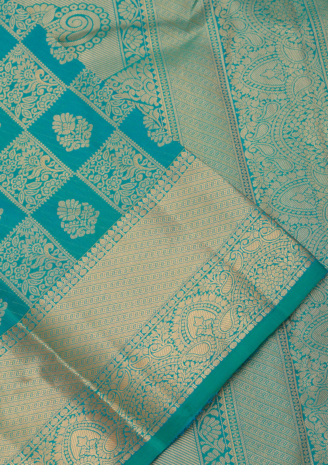 Rama Green Silk Checks Saree With Matching Blouse Piece