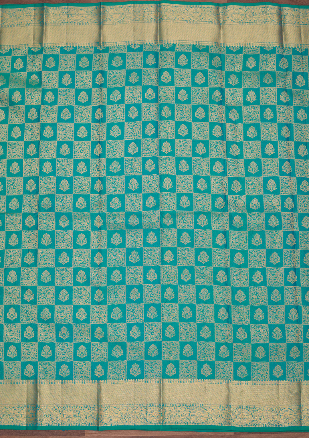 Rama Green Silk Checks Saree With Matching Blouse Piece