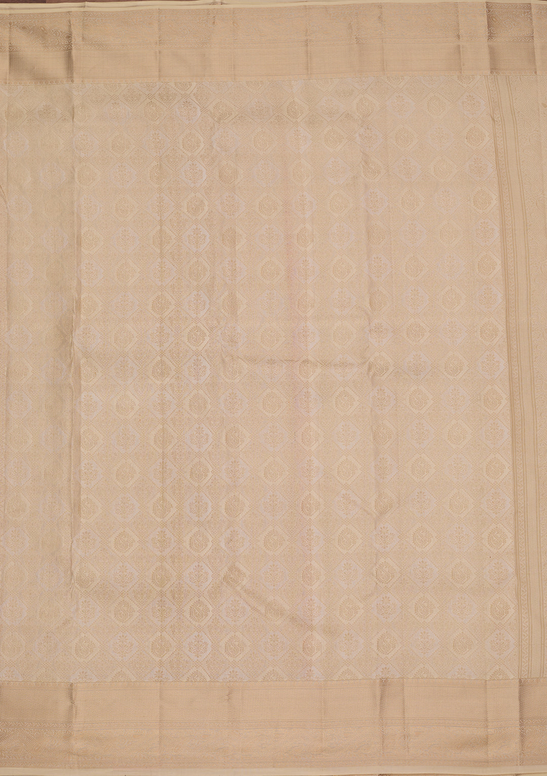 Cream Silk Checks Saree With Matching Blouse Piece