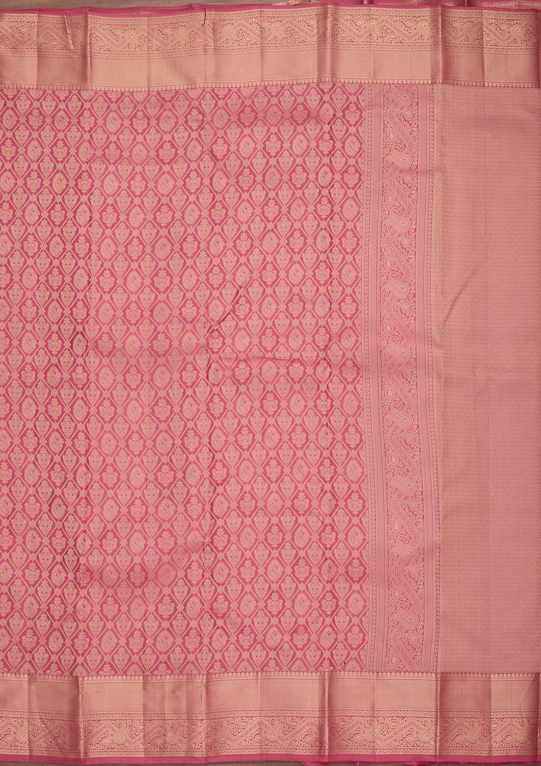 Onion Pink Silk Checks Saree With Matching Blouse Piece