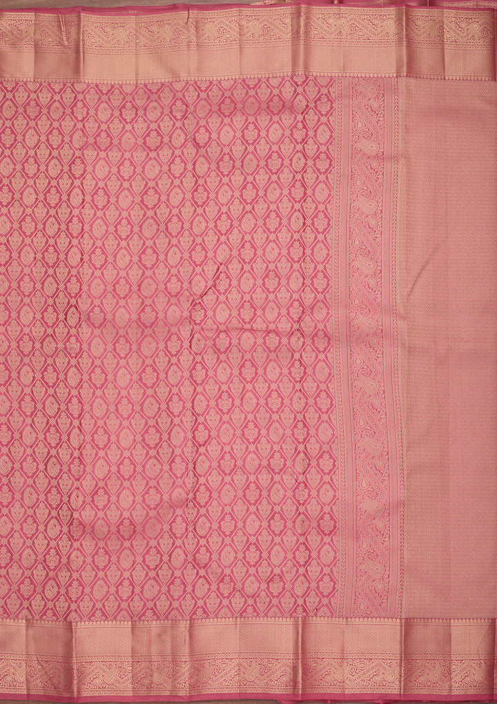 Onion Pink Silk Checks Saree With Matching Blouse Piece