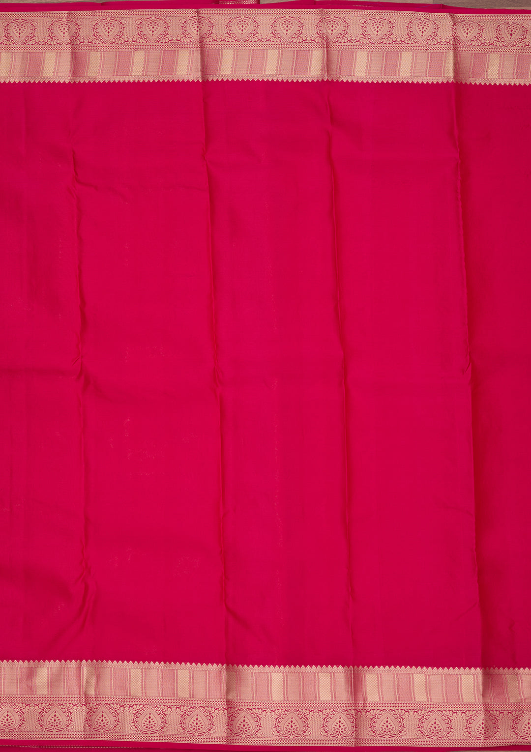 Rani Pink Silk Jaal Saree With Matching Blouse Piece
