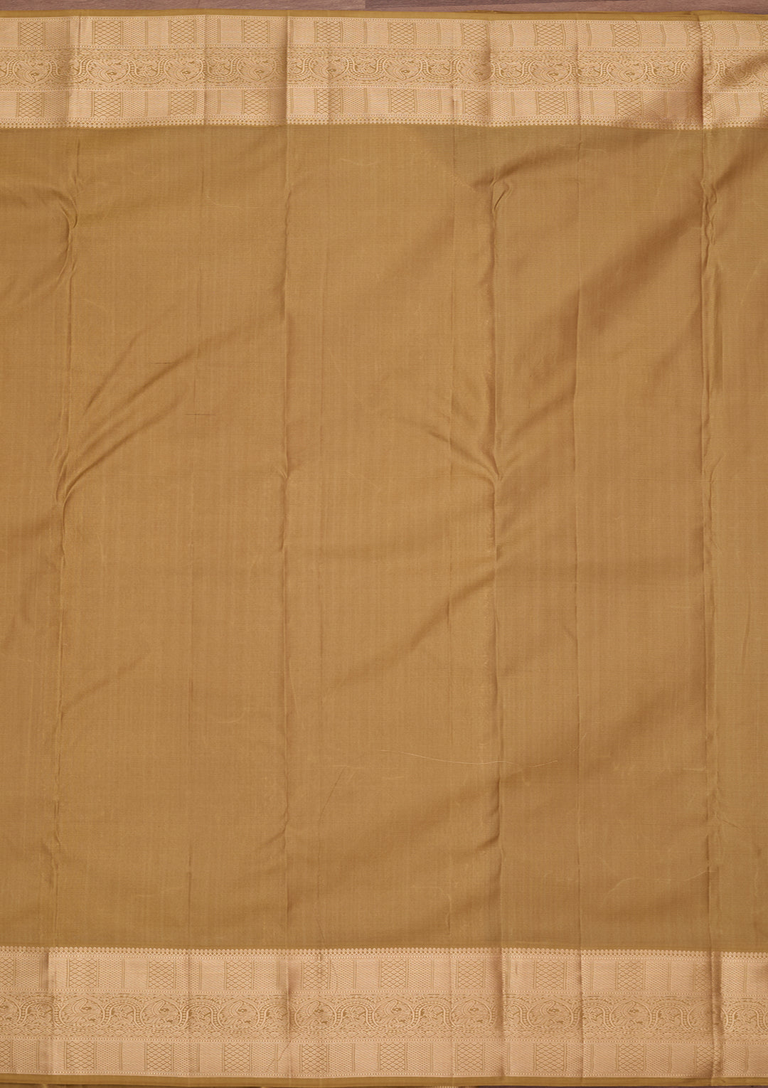 Mehendi Silk Jaal Saree With Matching Blouse Piece