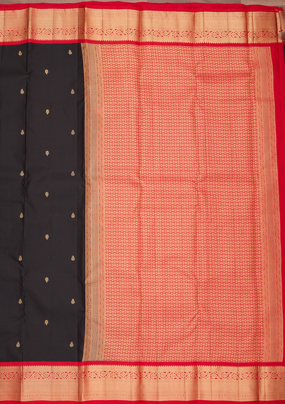 Black Silk Buti Saree With Matching Blouse Piece