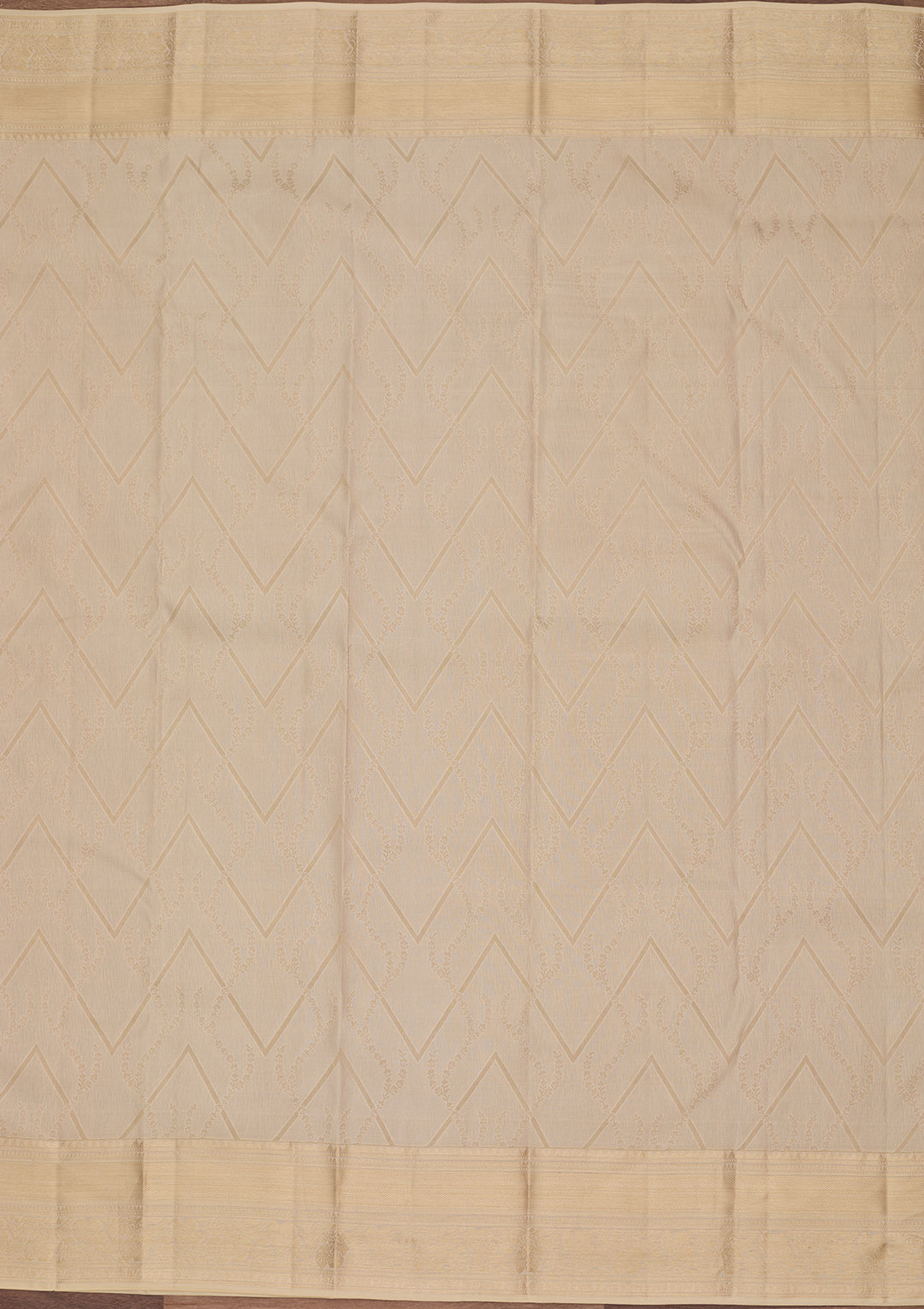 Cream Silk Jaal Saree With Matching Blouse Piece