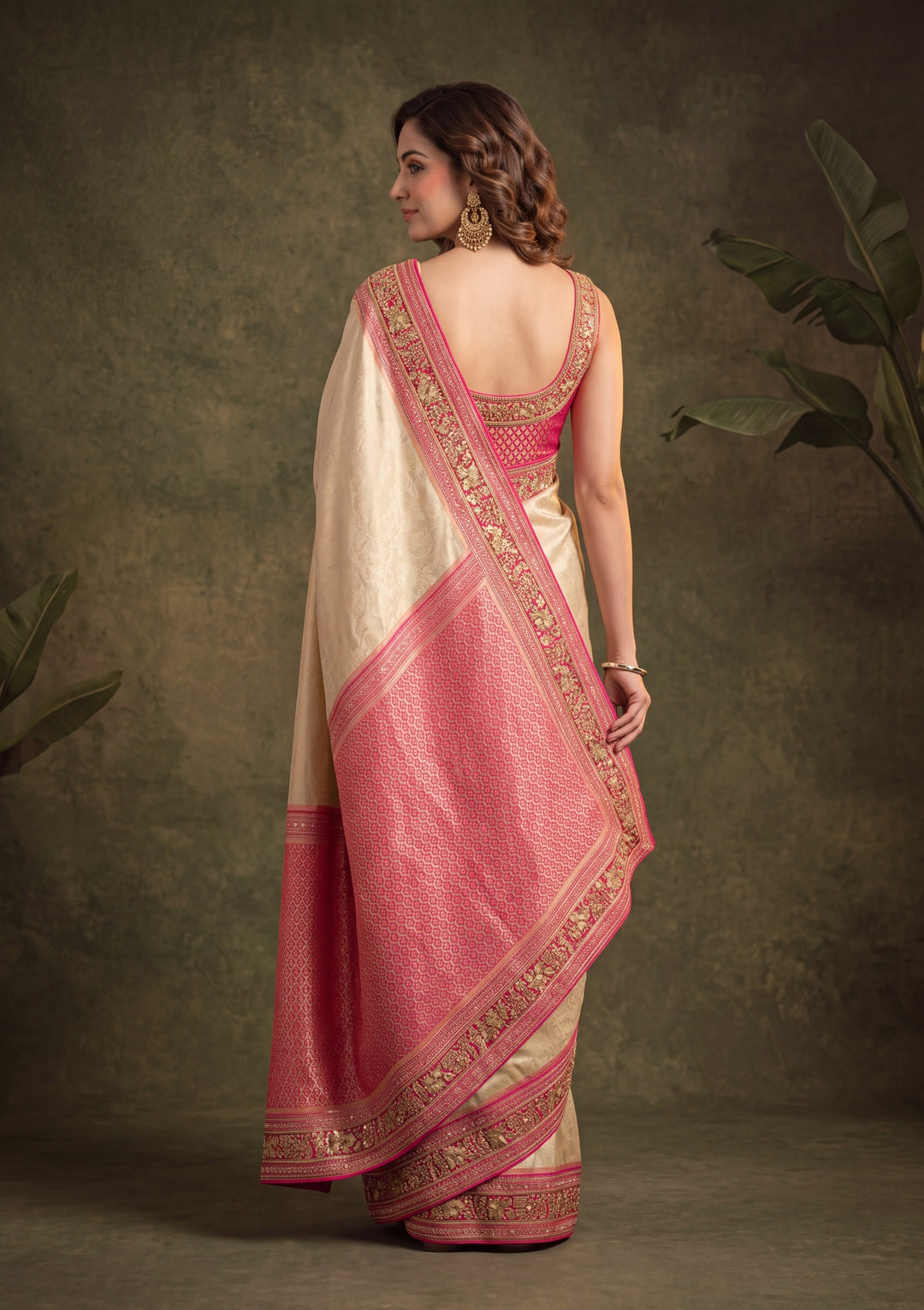 Multi Silk Jaal Threadwork Saree With Matching Blouse Piece