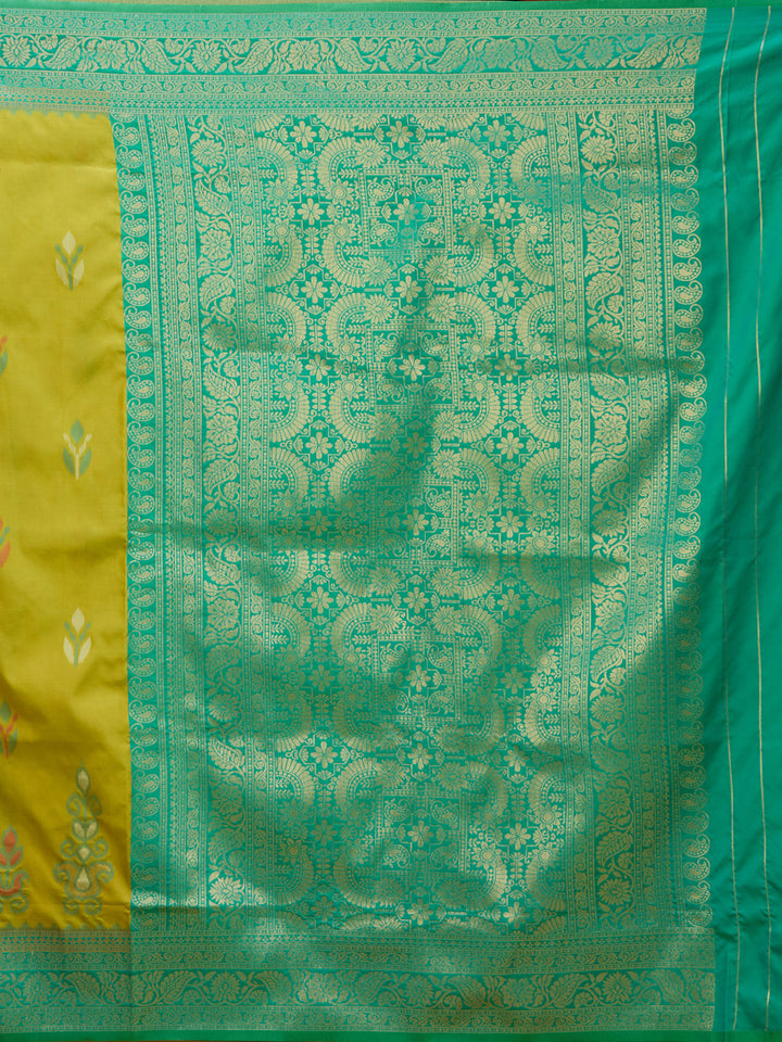Parrot Green Art Silk Patola Jaal Saree With Matching Blouse Piece