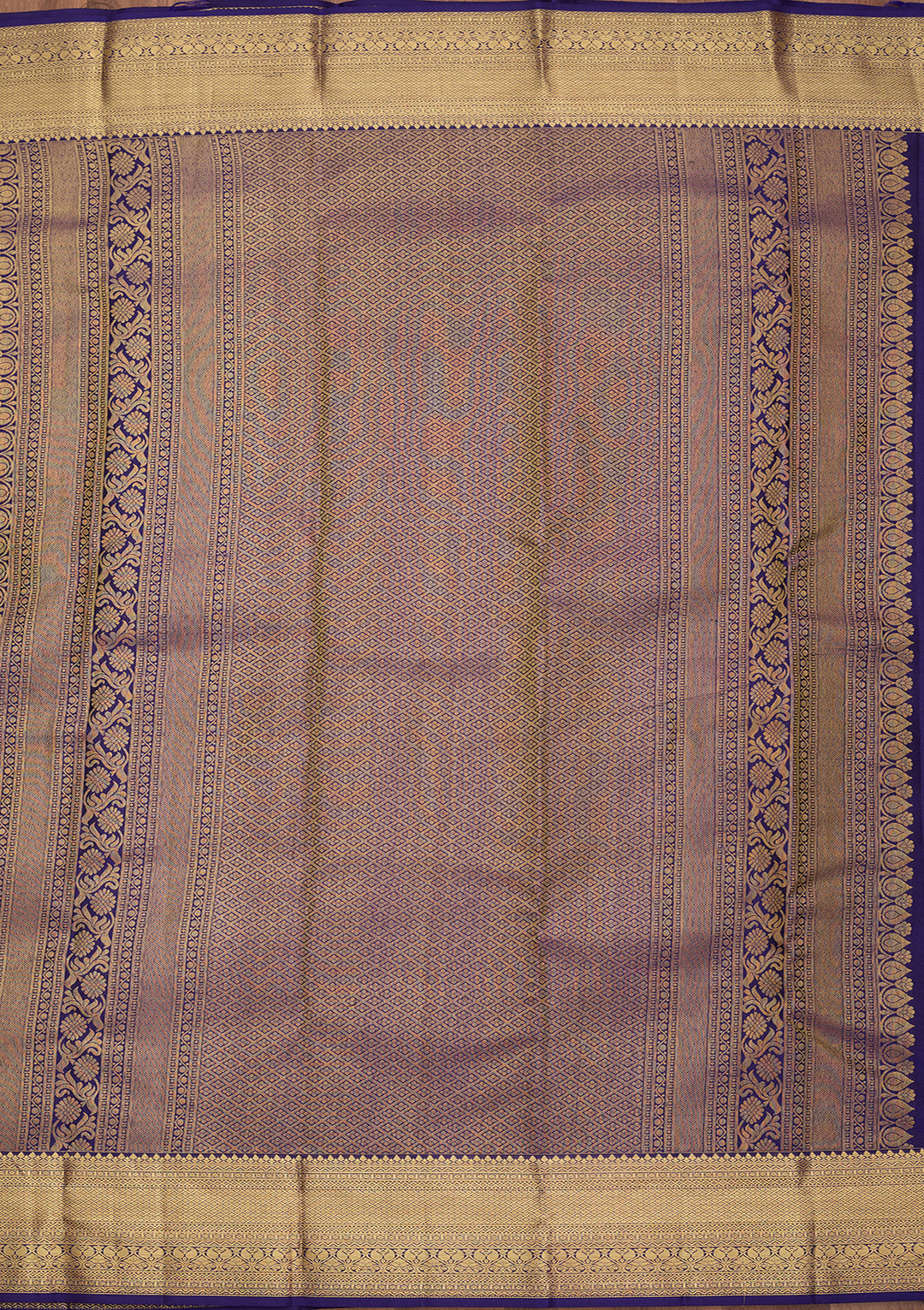 Light Grey Pure Silk Jaal Saree With Matching Blouse Piece