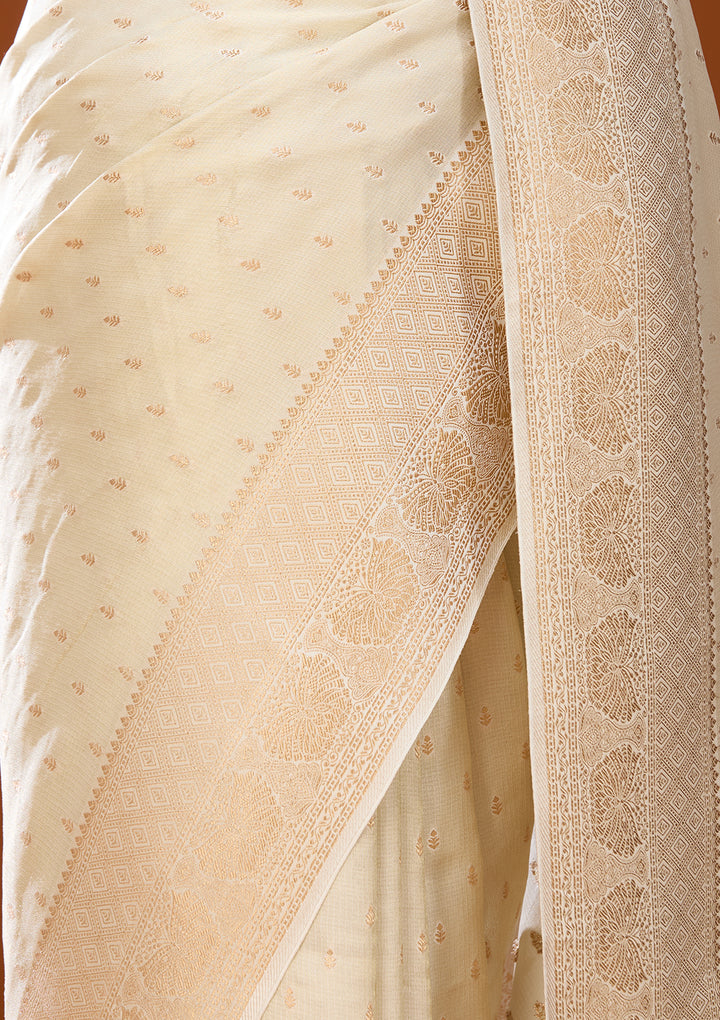 Off White Silk Buti Saree With Matching Blouse Piece
