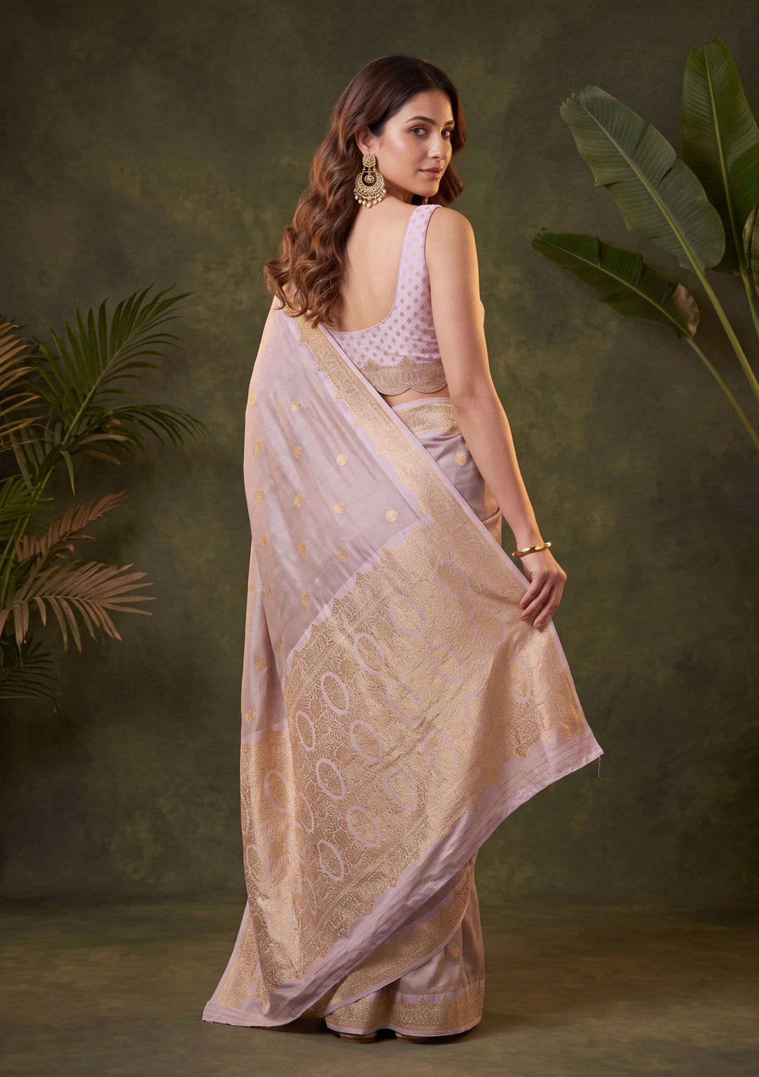 Lavender Silk Buti Saree With Matching Blouse Piece
