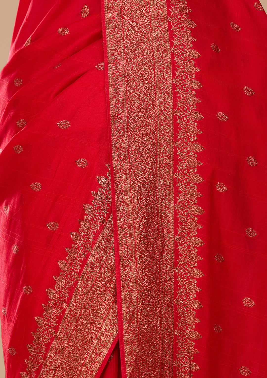 Red Silk Buti Saree With Matching Blouse Piece