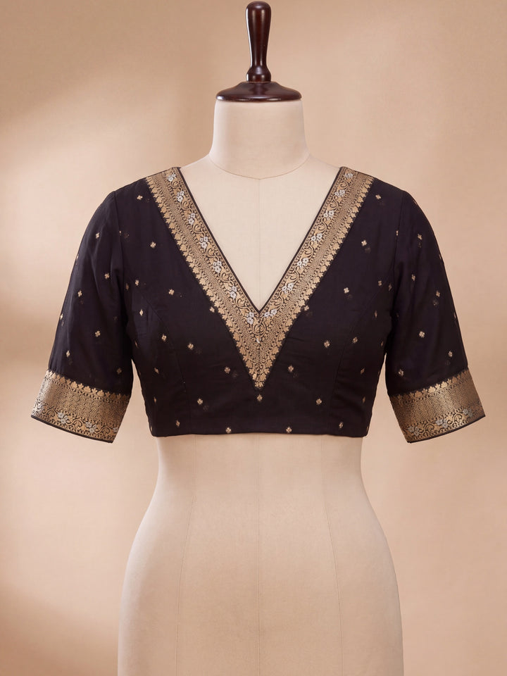 Black Silk Jaal Banarasi Saree With Matching Blouse Piece