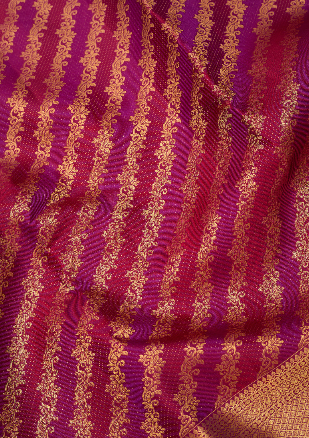 Magenta Pink Dharmavaram Pure Silk Saree With Matching Blouse Piece