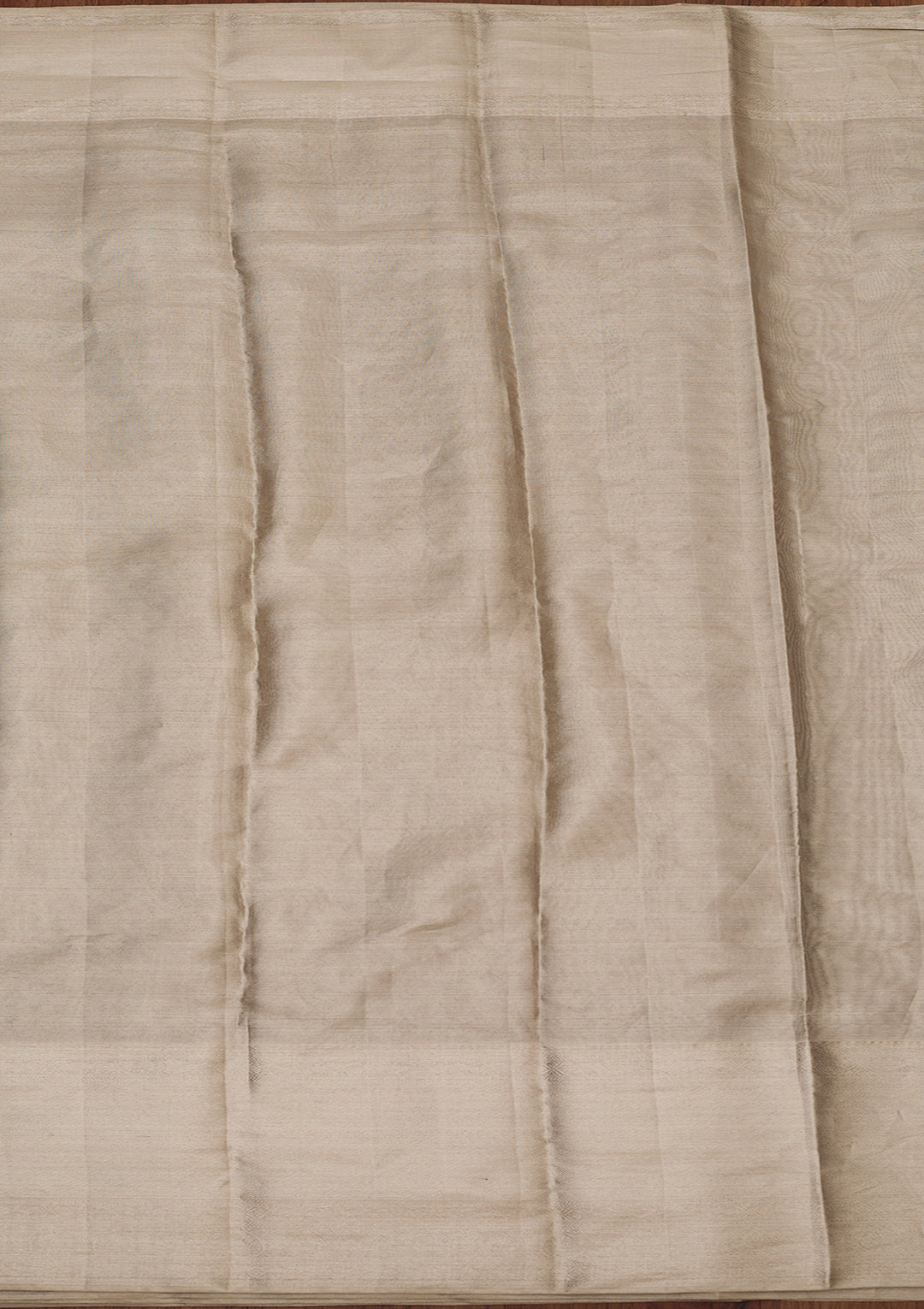 Silver Pure Tissue Jaal Saree With Matching Blouse Piece