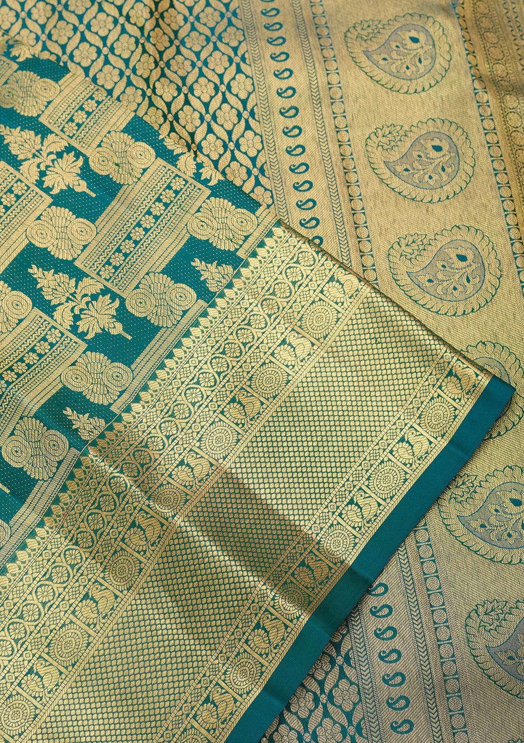 Bottle Green Pure Silk Jaal Saree With Matching Blouse Piece
