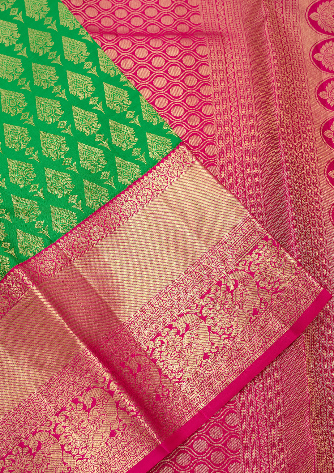 Rama Green Pure Silk Jaal Saree With Matching Blouse Piece