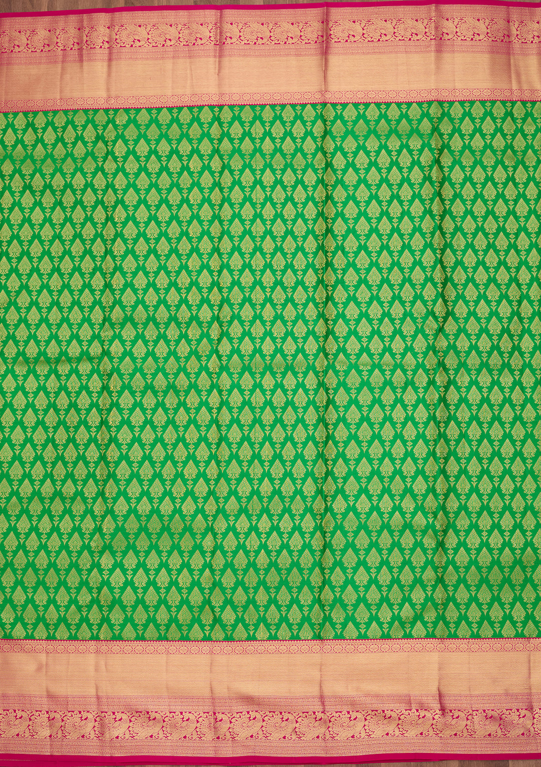 Rama Green Pure Silk Jaal Saree With Matching Blouse Piece