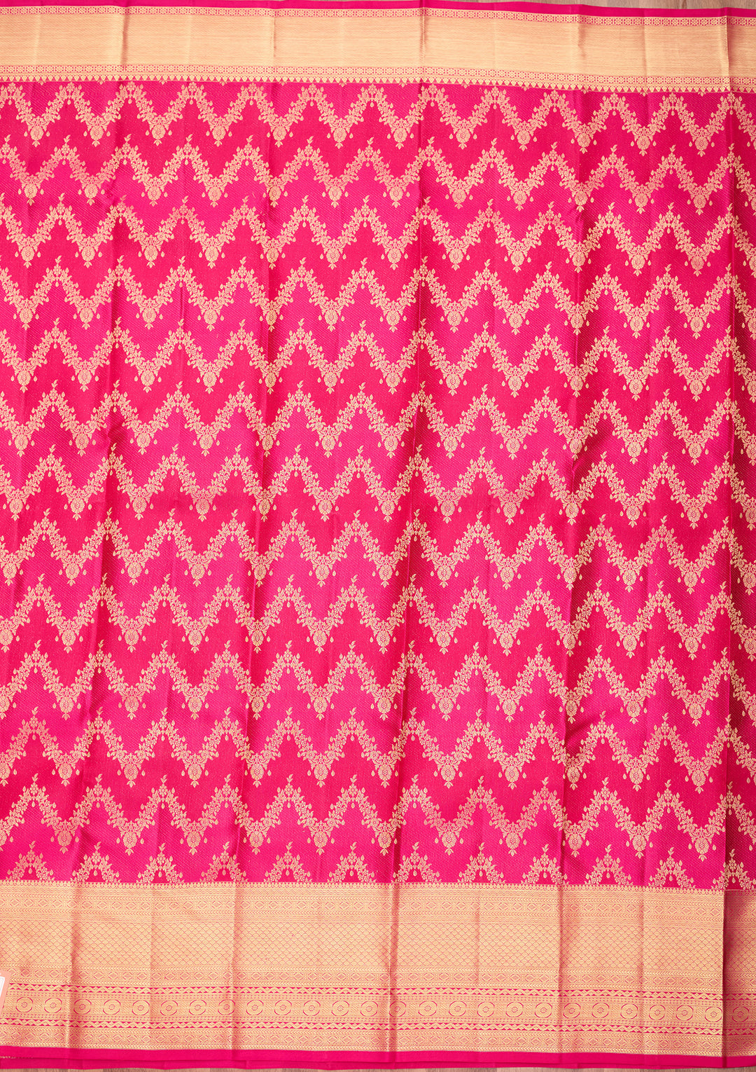 Rani Pink Pure Silk Jaal Saree With Matching Blouse Piece